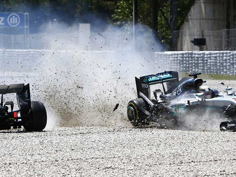 Rosberg crash avec Hamilton